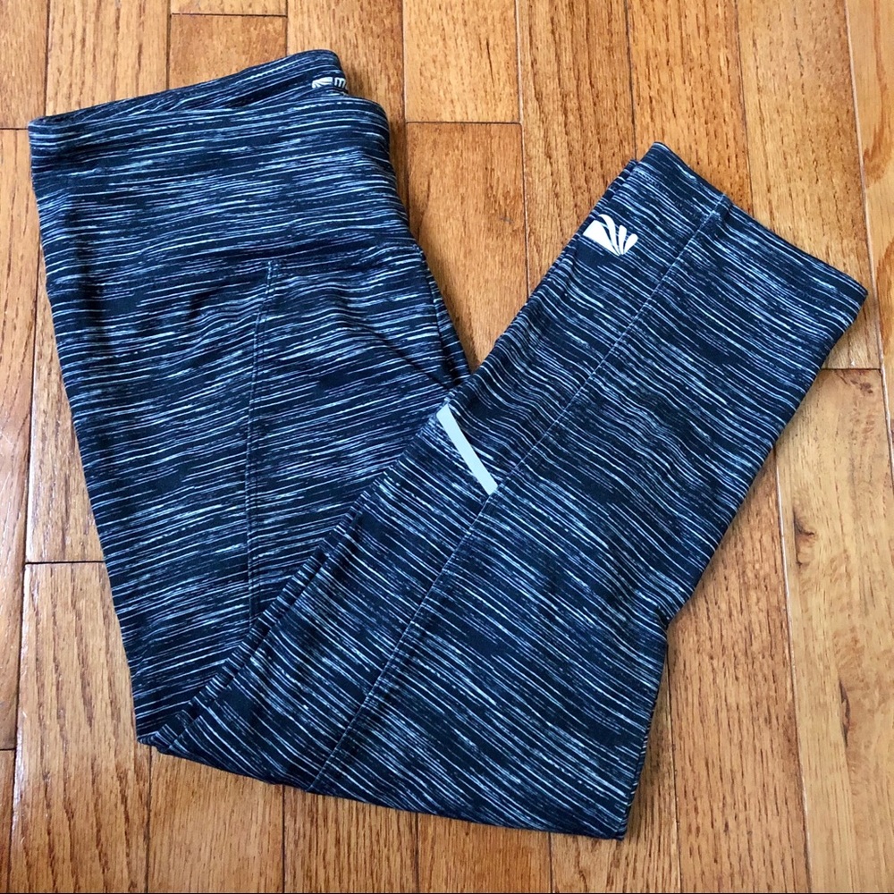 2/$25 Marika Active High Waisted Cropped Leggings